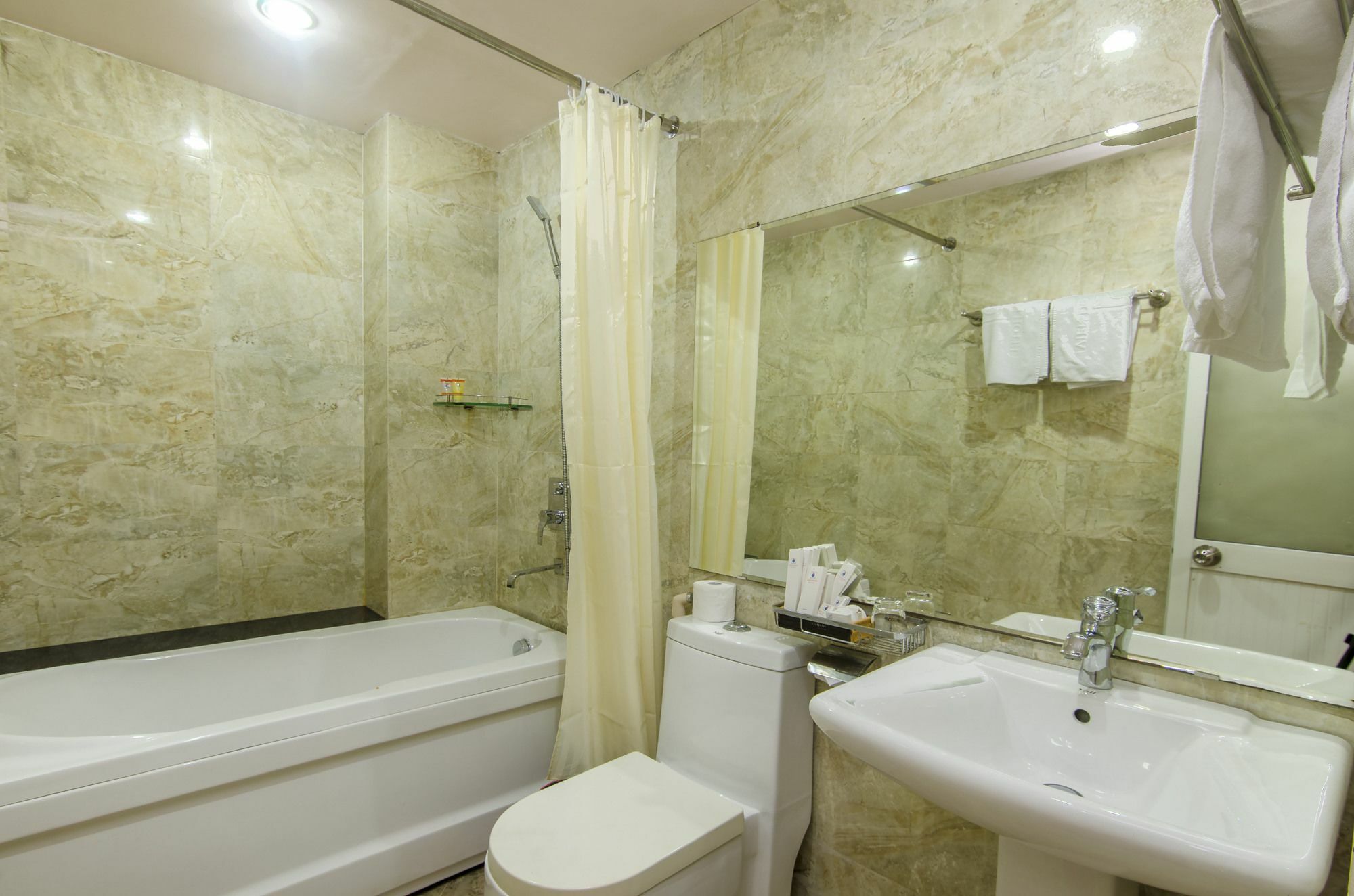 Khách sạn South Saigon TP. Hồ Chí Minh